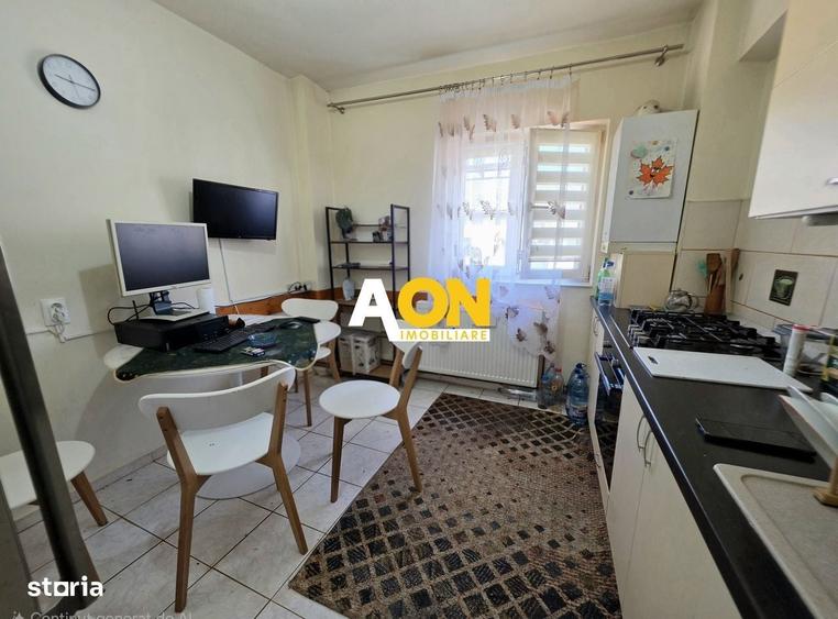 Apartament cu 3 camere decomandat în Cetate