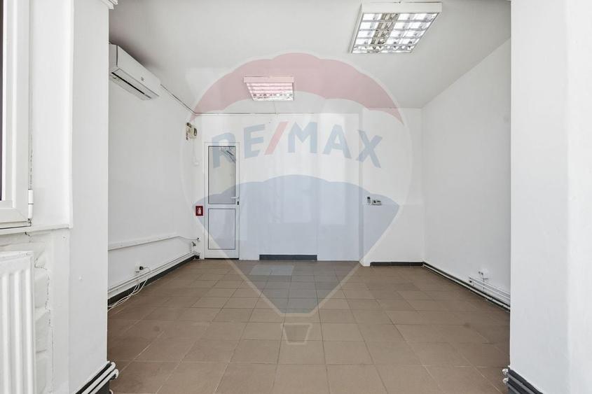 Spațiu comercial, de 33 mp, în Dacia