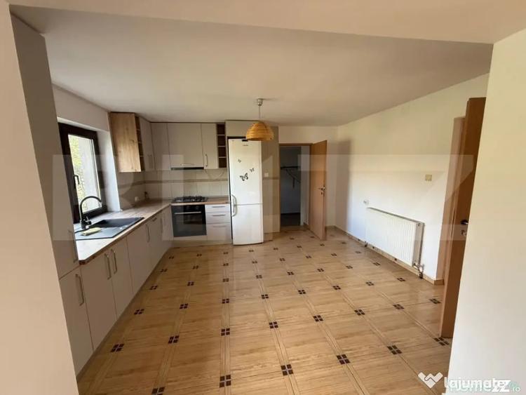 Casă cu 4 camere cu Teren 350 Mp în Central