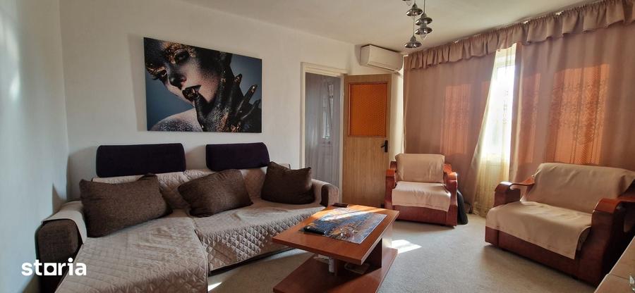 Apartament cu 3 camere semidecomandat în ICIL