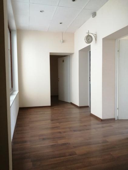 Casă cu 12 camere cu Canalizare în P-ța Rosetti