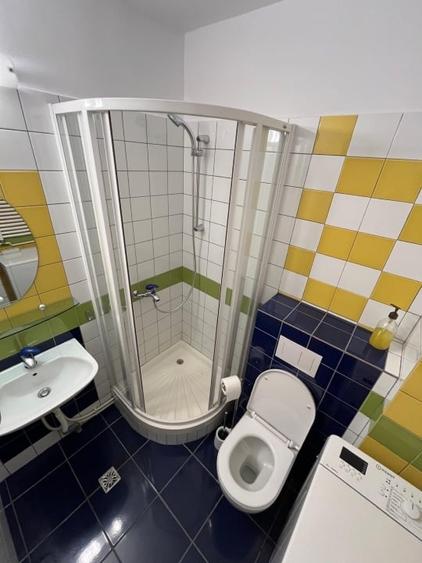 Apartament cu 4 camere decomandat, mobilat în Ștrand