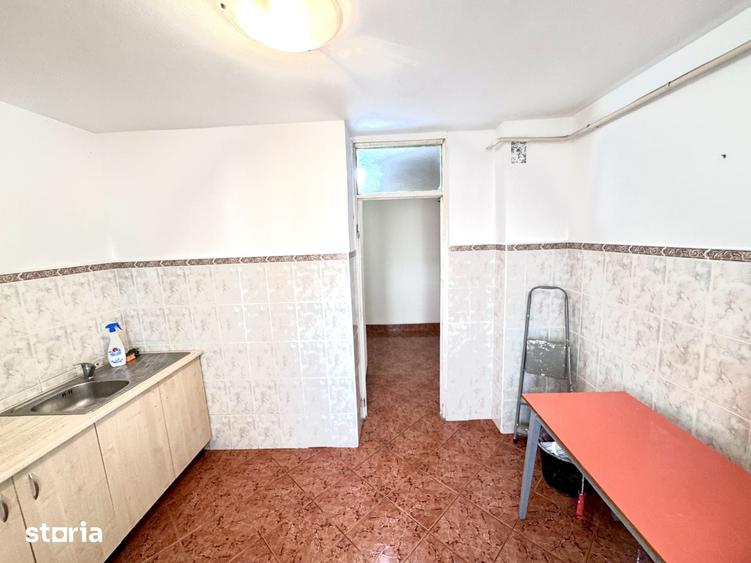 Apartament cu 3 camere decomandat în Siderurgiștilor