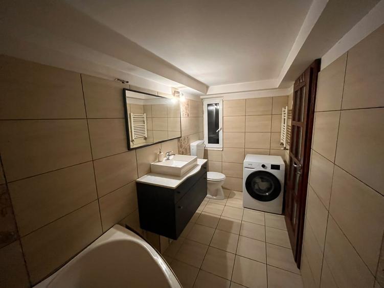 Apartament cu 3 camere decomandat în Ultracentral