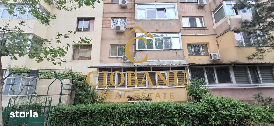 Apartament cu 3 camere decomandat, mobilat în Rovine