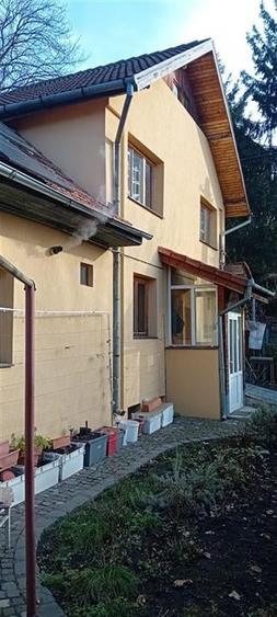 Casă individuală cu 5 camere cu Canalizare în Brașovul Vechi
