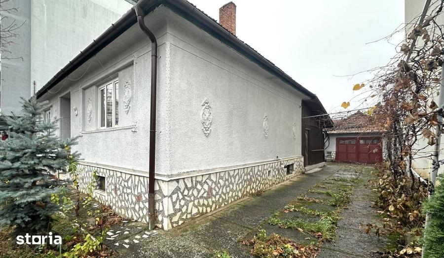 Casă decomandat cu Teren 800 Mp în Calea Dumbrăvii
