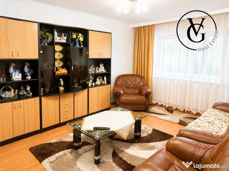 Apartament cu 3 camere decomandat în Faleza Nord