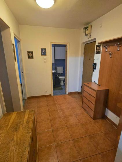 Apartament cu 2 camere decomandat în Baba Novac