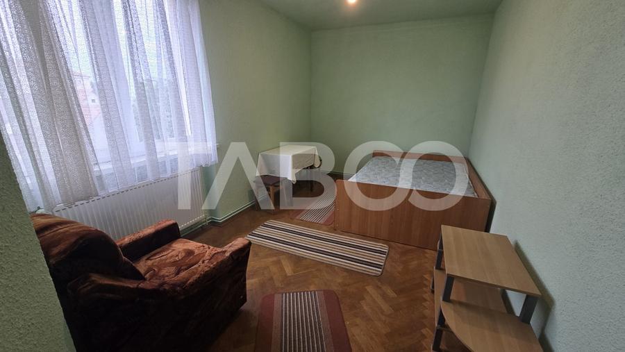 Apartament cu 2 camere decomandat, mobilat în Ștrand