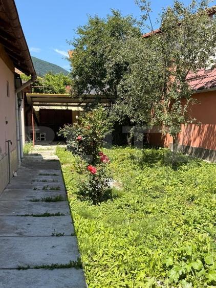 Casă individuală cu 3 camere cu Canalizare în Codlea