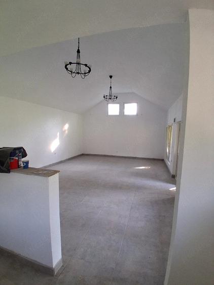 Casă cu Teren 500 Mp în Valea Unghiului
