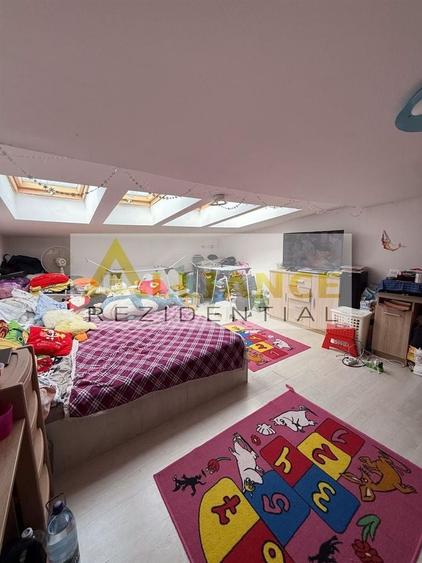 Apartament cu 4 camere semidecomandat, mobilat în Rahova
