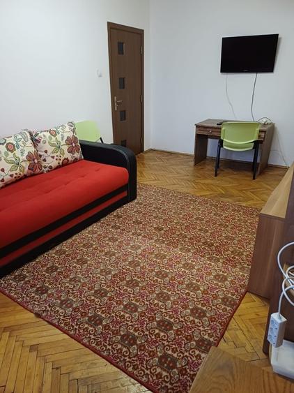 Garsonieră decomandată în Central