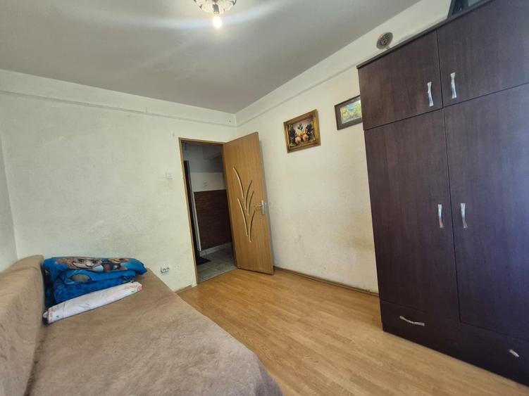 3 Camere - Etaj 2 intermediar - Pacurari - Zona Lukoil / UniCredit - 200m de statiile CTP - 7