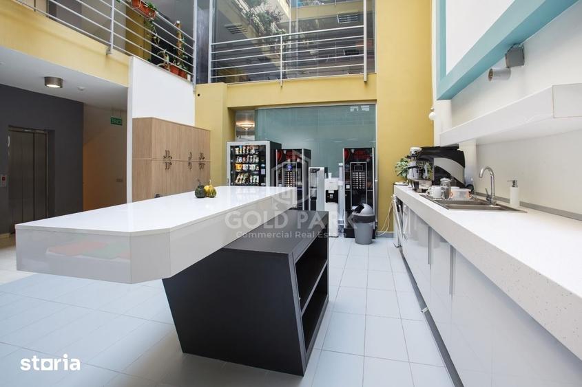 Spațiu comercial, de 239 mp, în Central