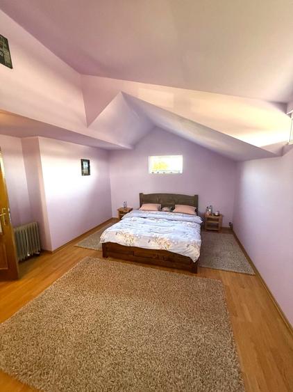 Casă cu 6 camere cu Teren 1600 Mp în Călugăreni