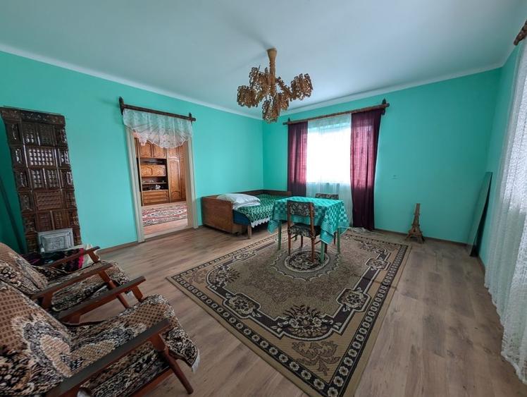 Casă cu 4 camere în Dumitra