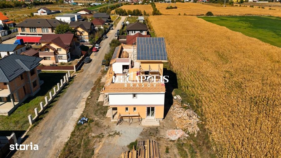 Casă cu 4 camere cu Teren 300 Mp în Central