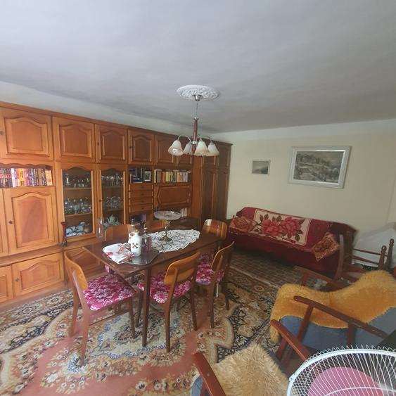 Casă individuală cu 4 camere cu Canalizare în Coiciu
