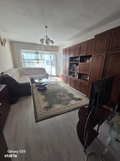 Apartament cu 4 camere în Cug