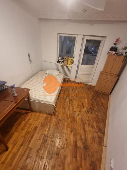 Apartament cu 3 camere in zona Crangasi - 4