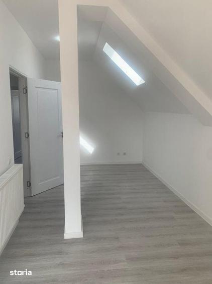 Casă cu 5 camere cu Teren 395 Mp în Central