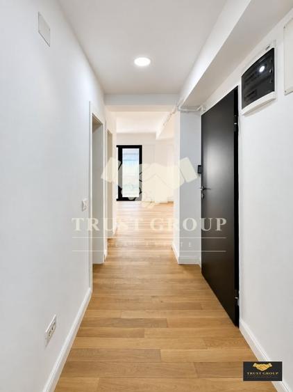 Apartament cu 3 camere decomandat în Polonă