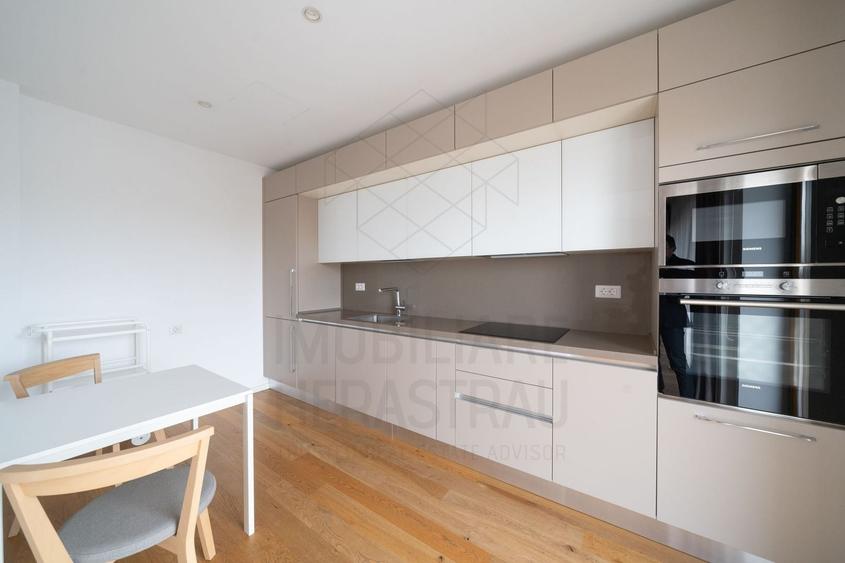 Apartament cu 3 camere decomandat în Herăstrău