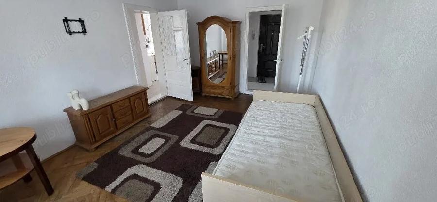 Apartament cu 2 camere decomandat în Universității