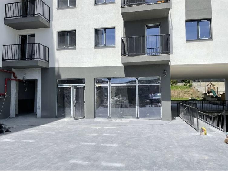 Spațiu comercial, de 65 mp, în Baciu
