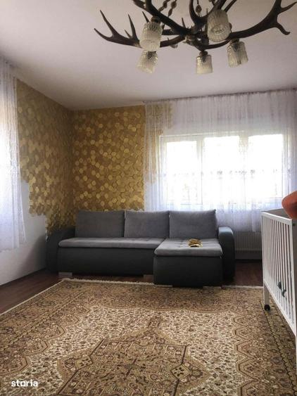 Casă cu 4 camere cu Teren 2500 Mp în Răstolița