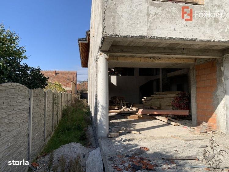 Casă cu 4 camere cu Canalizare în Mehala