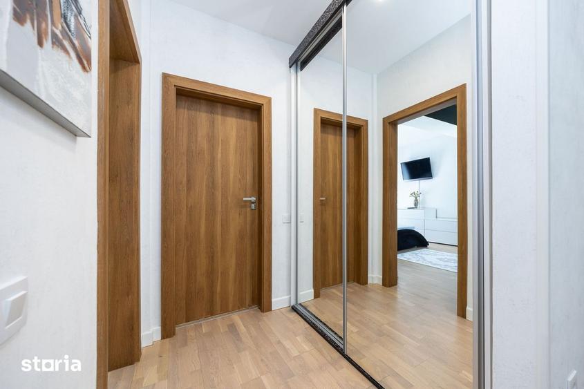 Apartament cu 3 camere, mobilat în Tractorul