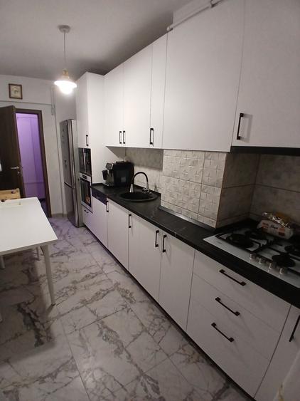 Apartament cu 3 camere decomandat în Chiajna