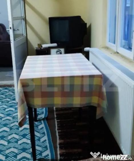 Casă cu 5 camere cu Teren 2348 Mp în Găești