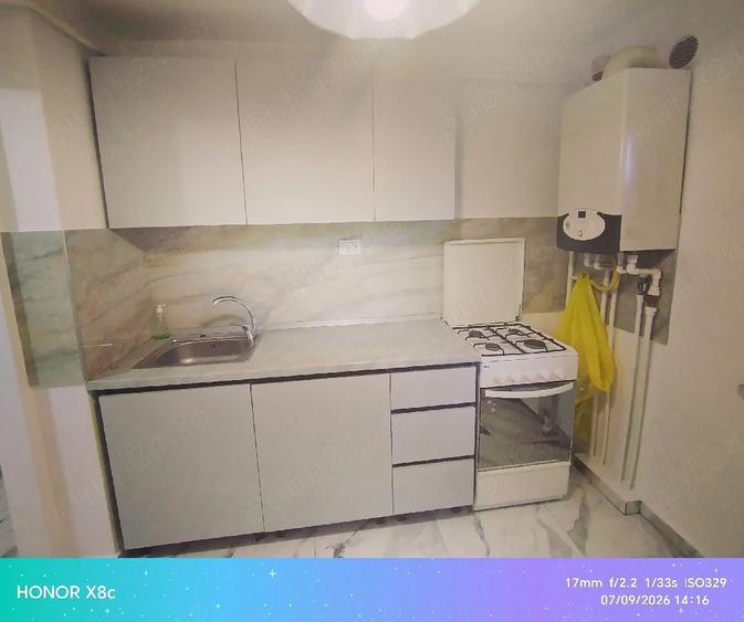 Apartament cu 3 camere decomandat în Alexandru cel Bun