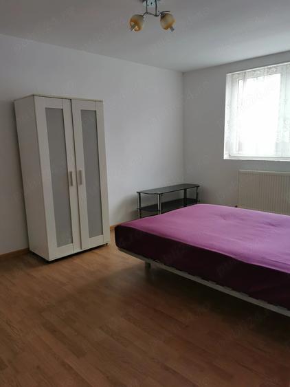 Casă cu 4 camere cu Teren 500 Mp în Central