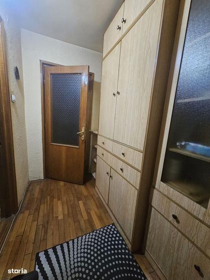 Apartament cu 3 camere semidecomandat în George Enescu