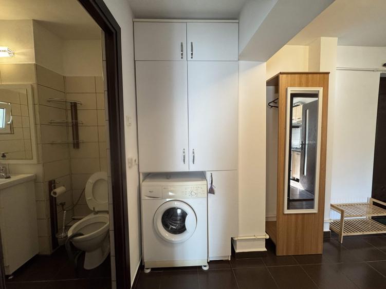 Apartament cu 2 camere decomandat în Orașul de Jos