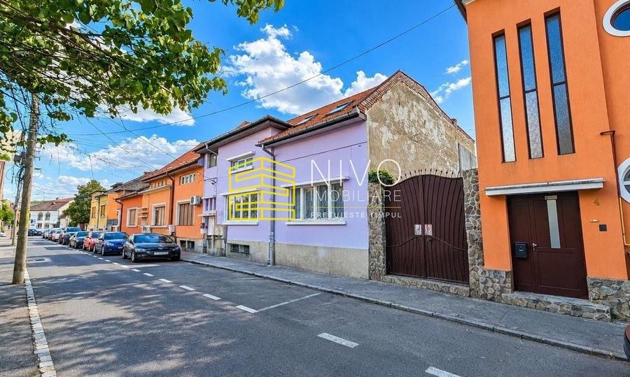 Casă individuală cu 4 camere cu Canalizare în Central