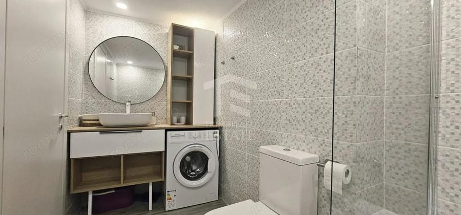Apartament cu 3 camere semidecomandat în Central