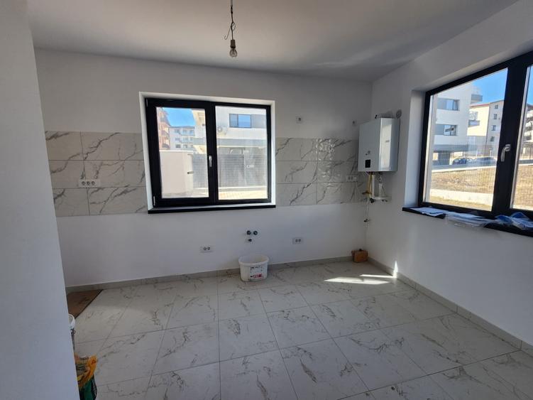 Duplex cu 4 camere cu Canalizare în Galata