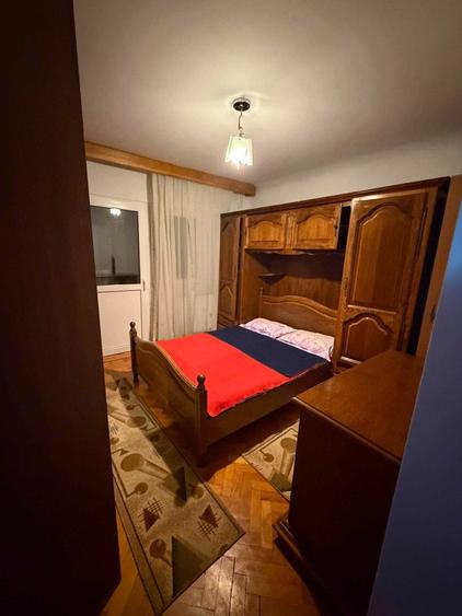 Apartament cu 3 camere decomandat în Popoveni