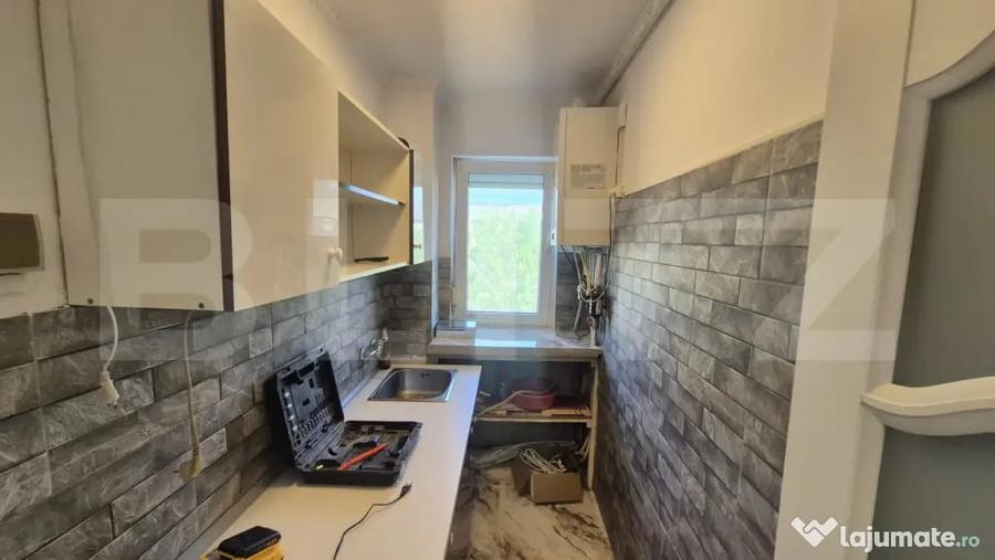 Apartament cu 2 camere semidecomandat în Solidarității