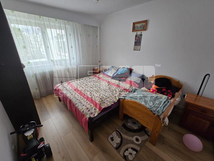 Apartament cu 3 camere decomandat, mobilat în Central