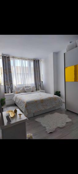 Apartament cu 3 camere semidecomandat în Spitalul Județean