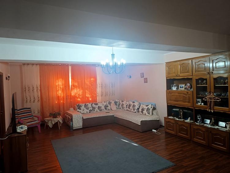 Casa P+1, Valu lui Traian,Zona C - 1