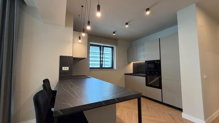 Apartament cu 4 camere în Pipera
