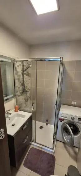 Apartament cu 2 camere semidecomandat în Soarelui